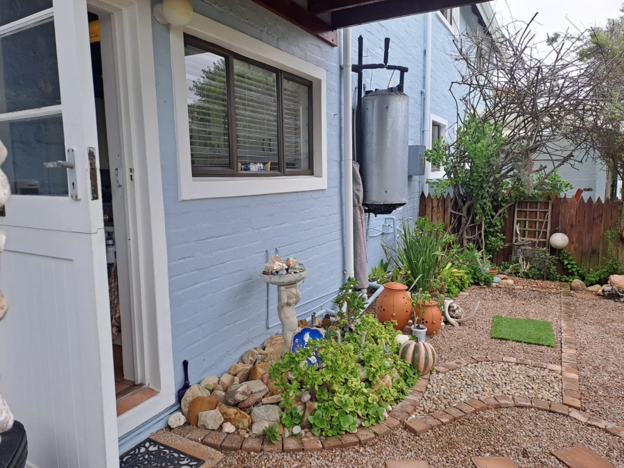 To Let 1 Bedroom Property for Rent in Myoli Beach Western Cape